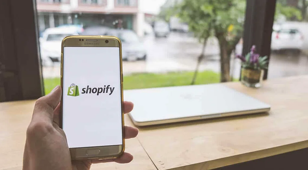 10 Proven Ways to Make Money on Shopify (PRO Tips + Sources)